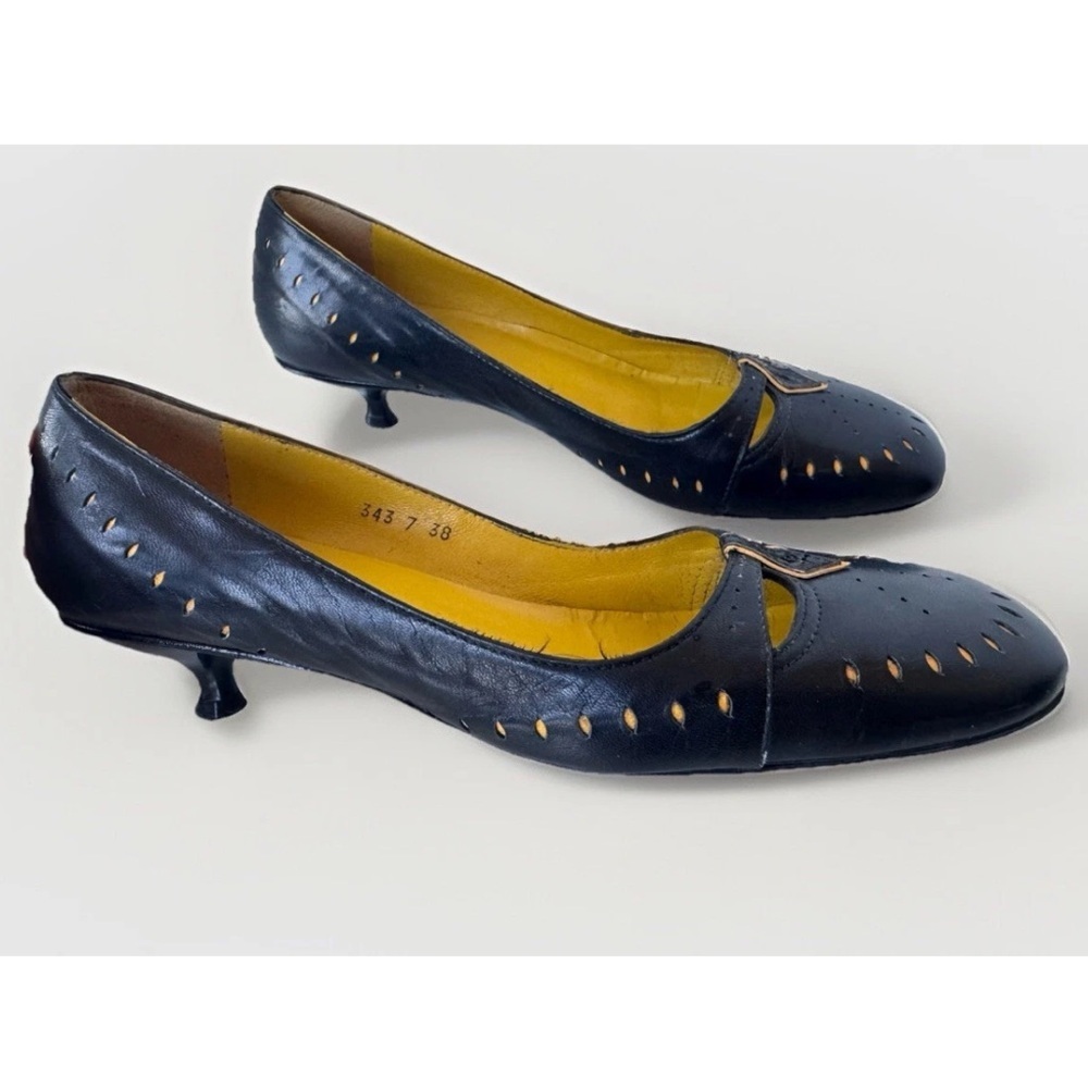 Vintage AT2 Perforated Pumps Kitten Heels Shoes Size 38